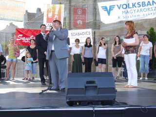 Emléklap-átadás.JPG Emléklap-átadás.JPG