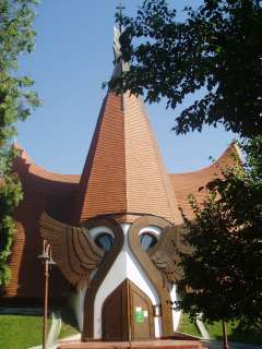 Siófok, Oulu park. Evangélikus templom.jpg Siófok, Oulu park. Evangélikus templom.jpg