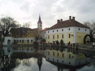 Tapolca, Malom-tó.jpg Tapolca, Malom-tó.jpg